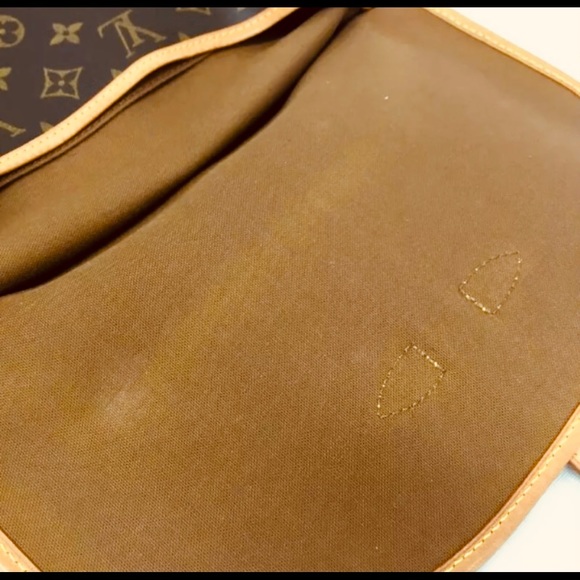 ❌SOLD❌ Louis Vuitton crossbody bag - Picture 8 of 9